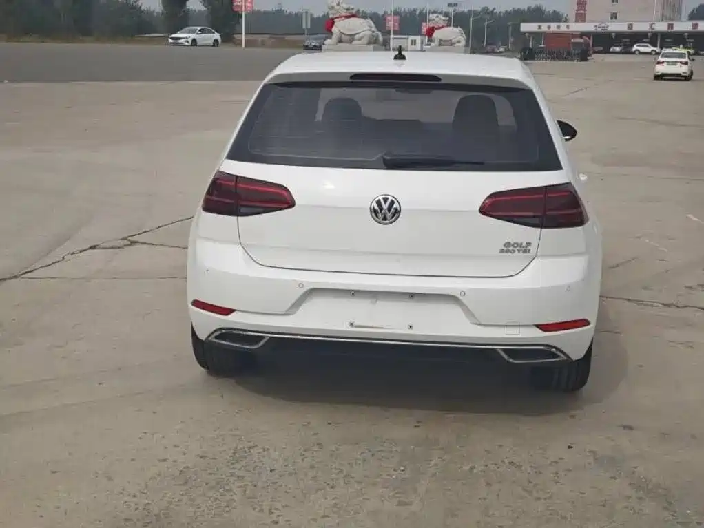 Фото 6 - Volkswagen Golf