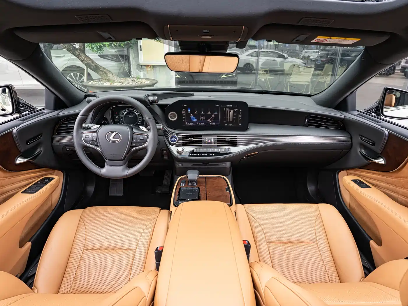 Lexus LS 2021 500h Excellence Edition фото 13