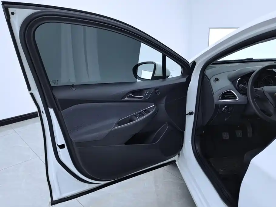 Chevrolet Cruze 2018 2018 320 Manual Pioneer Edition