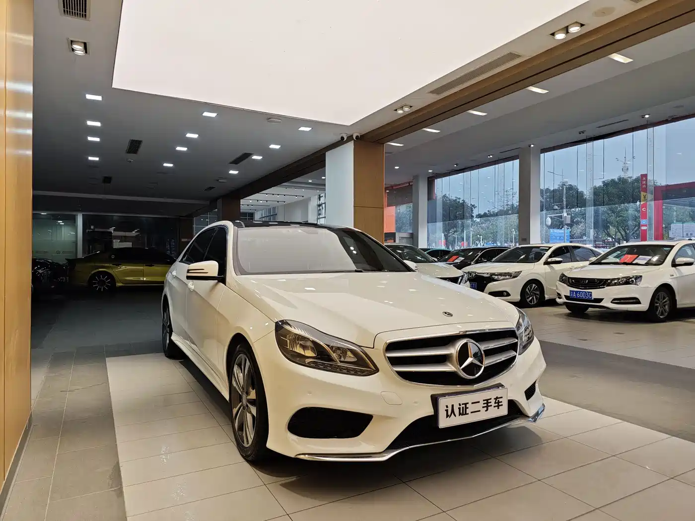 Mercedes-Benz E-Class 2015 Facelift E 200 L Sport фото 4