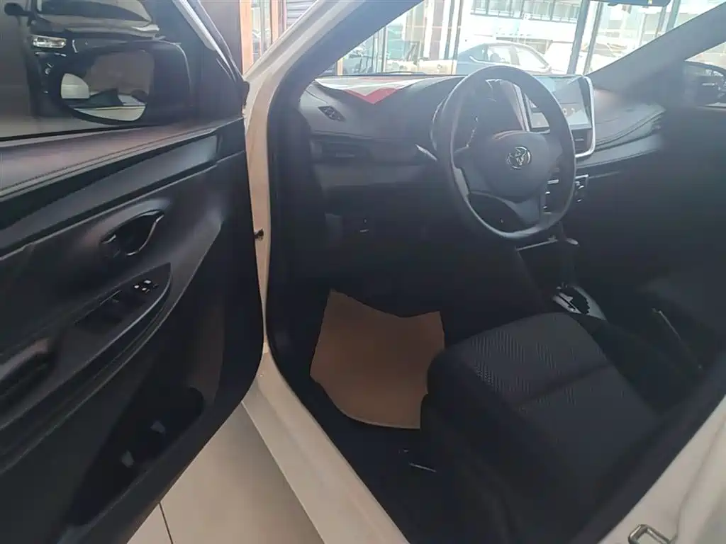 Toyota Vios FS 2017 1.5L CVT Fengchi Edition фото 16