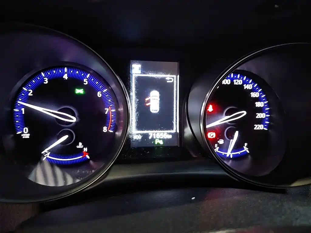 Toyota C-HR 2018 Model 2.0L Luxury Sunroof Version China V фото 12