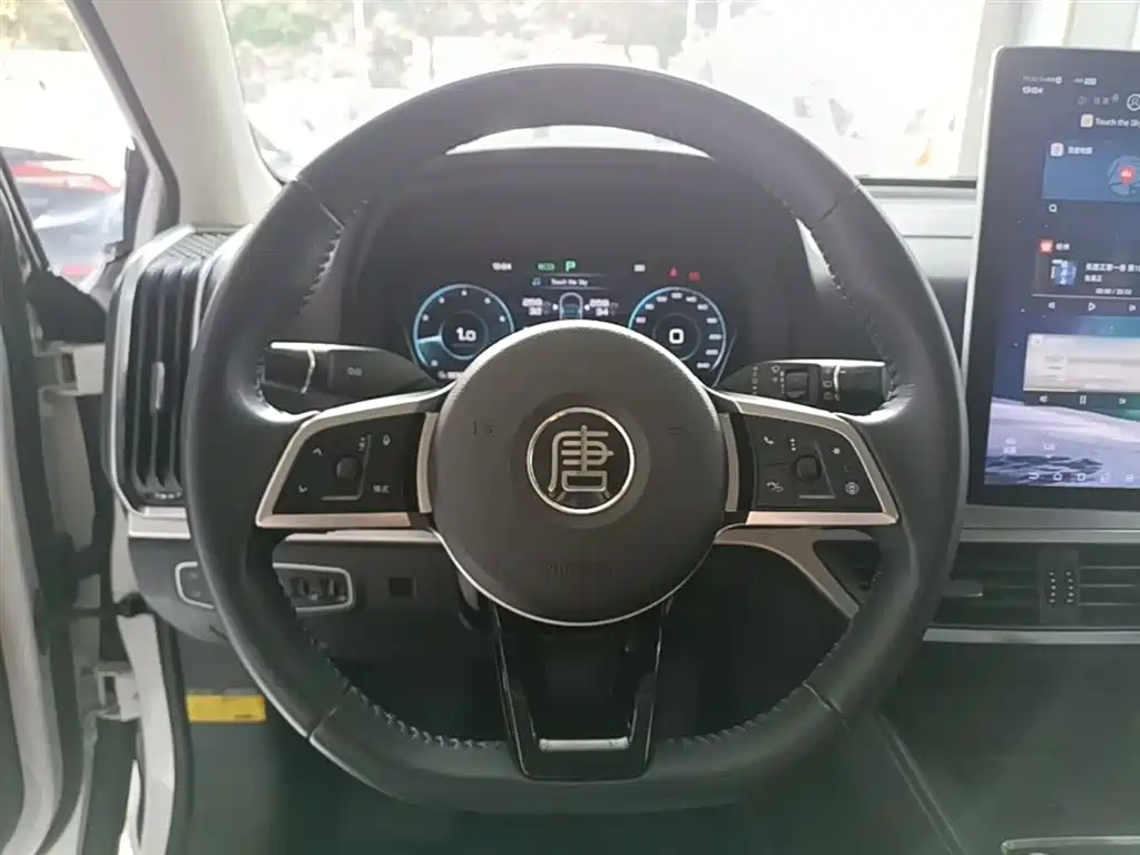 BYD Tang 2018 2.0T Automatic Smart Connection Honor Edition 7-Seater China V фото 11