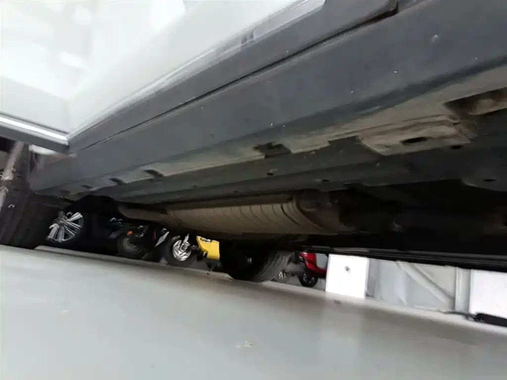 BYD Tang 2018 2.0T Automatic Smart Connection Honor Edition 7-Seater China V фото 21