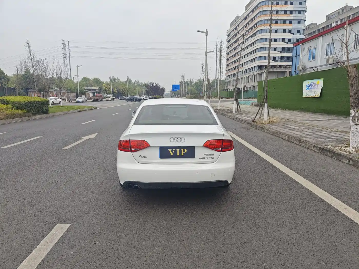 Audi A4L 2010 2.0 TFSI Comfort фото 5