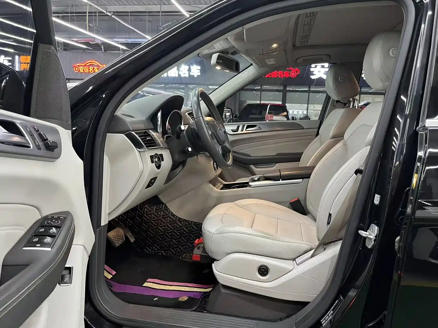 Mercedes-Benz M-Class 2014 ML 320 4MATIC фото 4