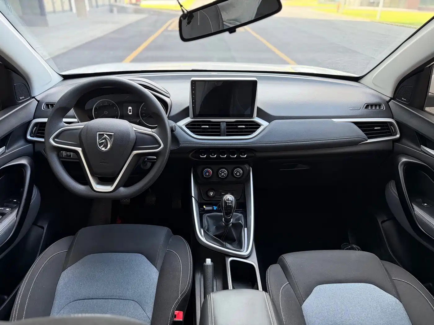 Baojun 530 2019 2019 1.5T Manual Elite 7-Seater China VI