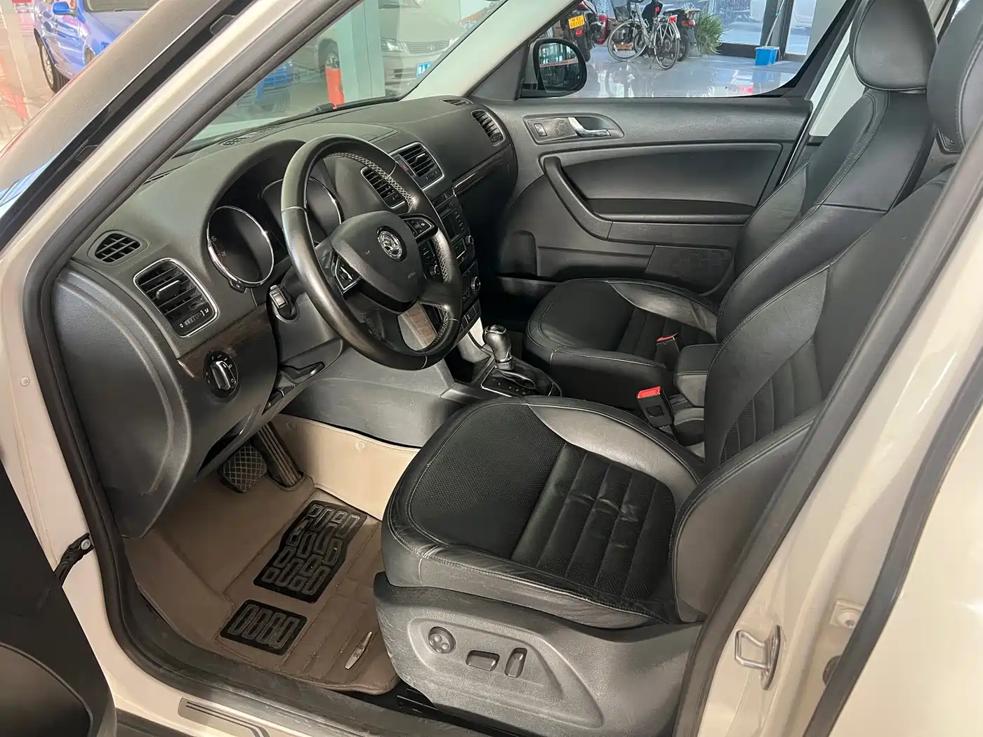 Škoda Yeti 2014 1.4TSI DSG Wild фото 10