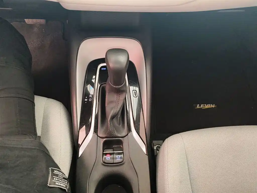 Toyota Levin 2019 185T CVT Luxury Edition China VI фото 14