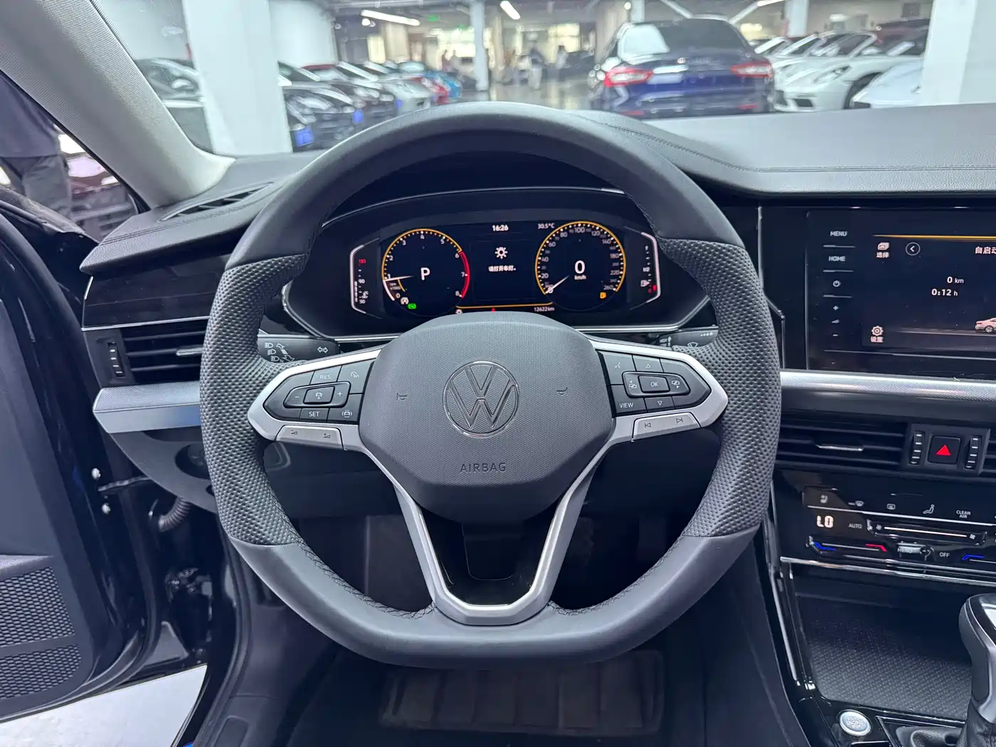 Volkswagen Passat 2024 380TSI Starlight Dragon Soaring Edition фото 7