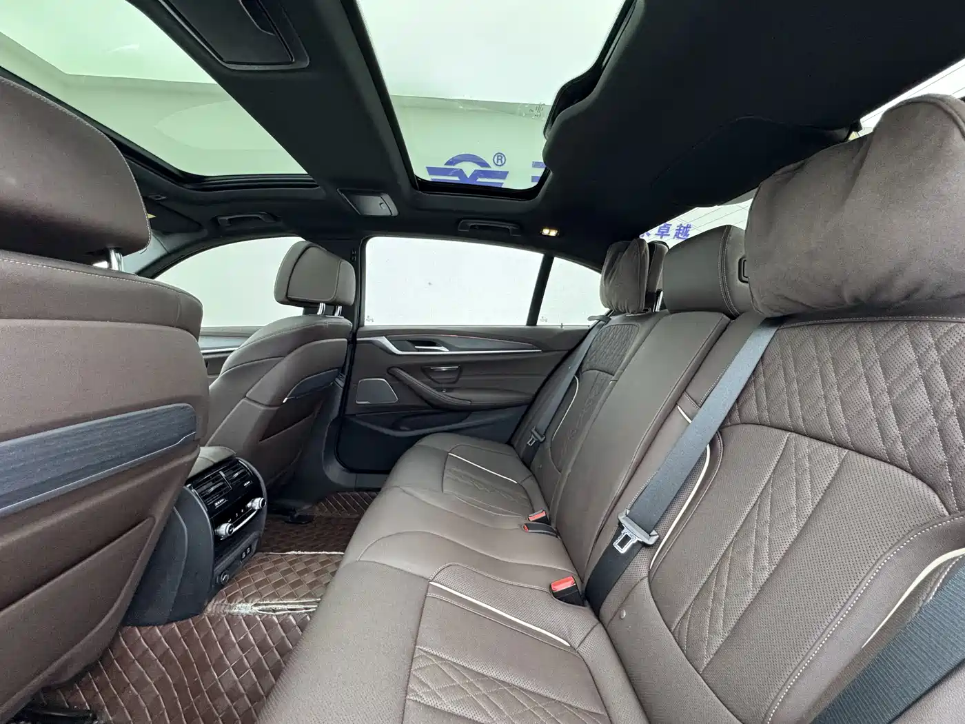 BMW 5 Series 2023 530Li Premium M Sport Package фото 12