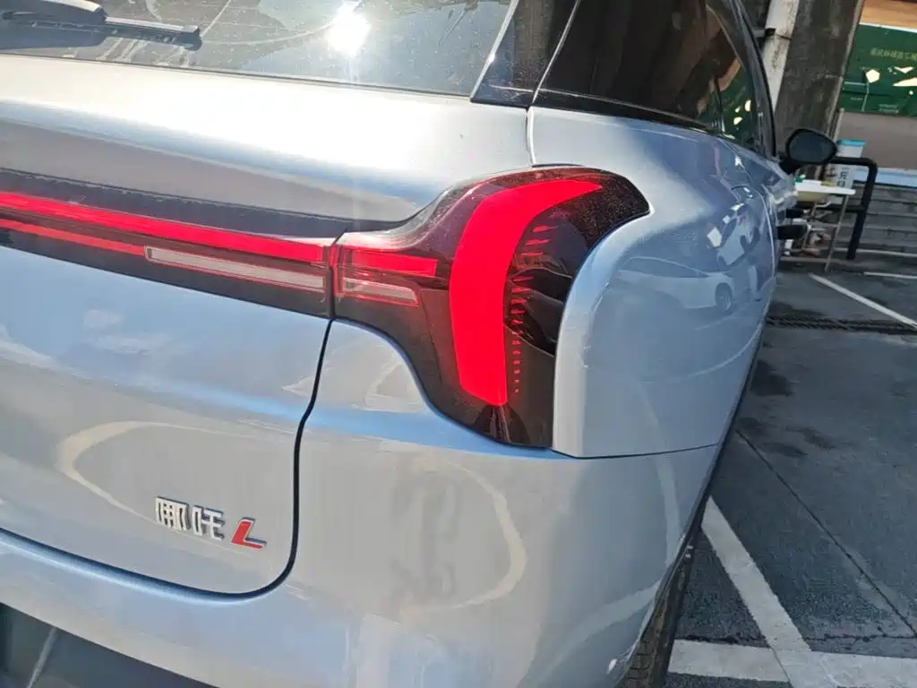 Nezha Auto Nezha L 2024 2024 Extended Range 310 Flash Charge Red Edition