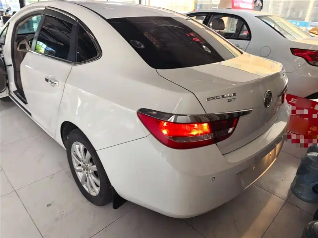 Buick Excelle 2013 GT 1.6L Automatic Fashion Edition фото 5