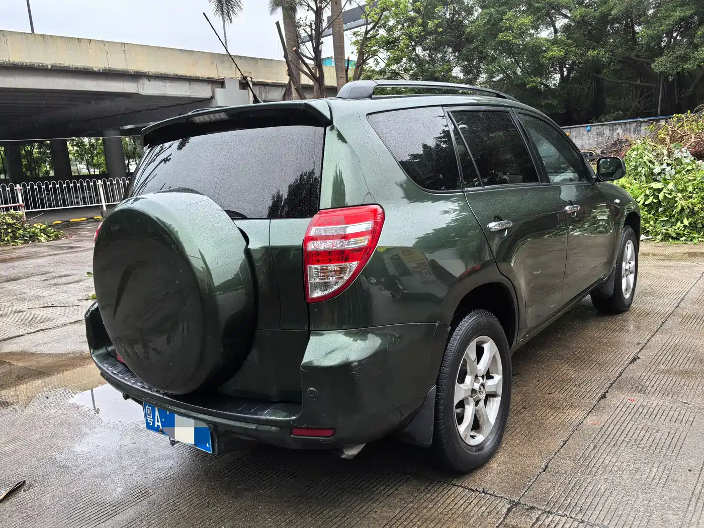 Toyota RAV4 Rongfang 2009 2.0L Manual Luxury Edition фото 7