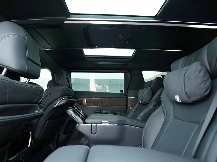 Toyota Alphard 2025 2024 Hybrid 2.5L Ultimate Enjoyment Edition