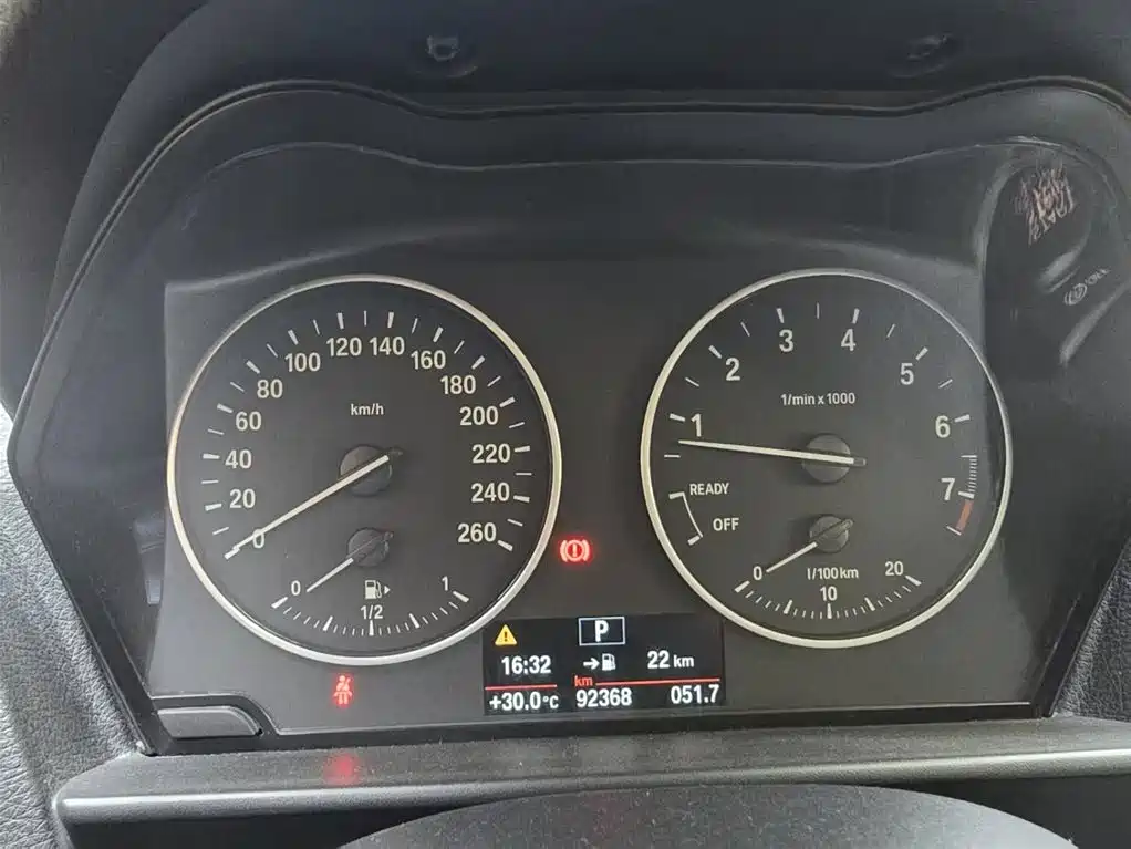 BMW 1 Series (Import) 2015 120i Leading фото 14