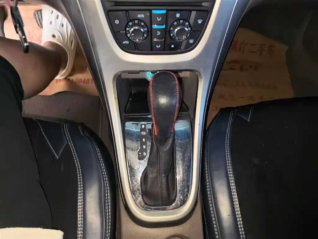 Buick Excelle 2013 GT 1.6L Automatic Fashion Edition фото 14