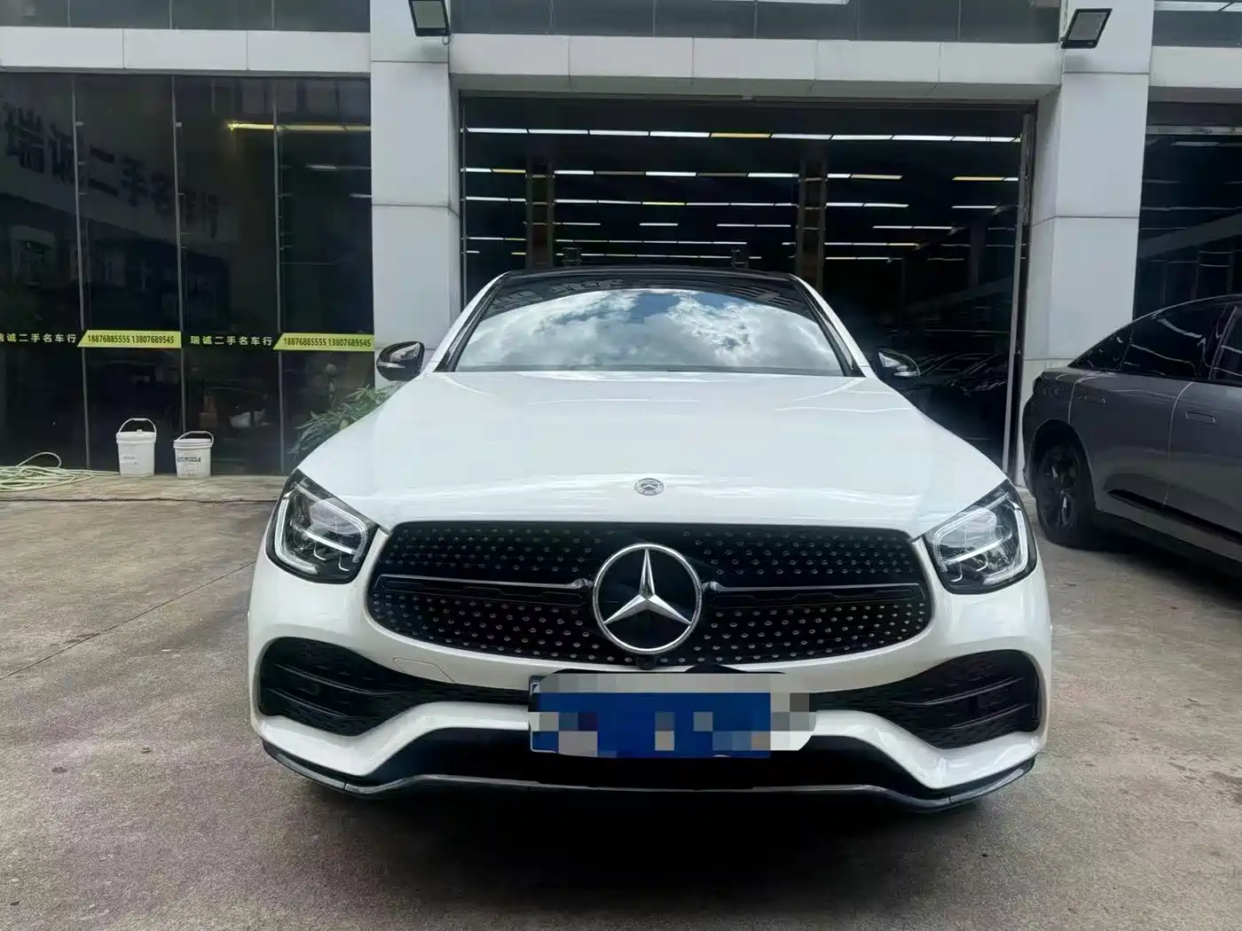 Mercedes-Benz GLC Coupe 2020 GLC 300 4MATIC Coupe SUV фото 2
