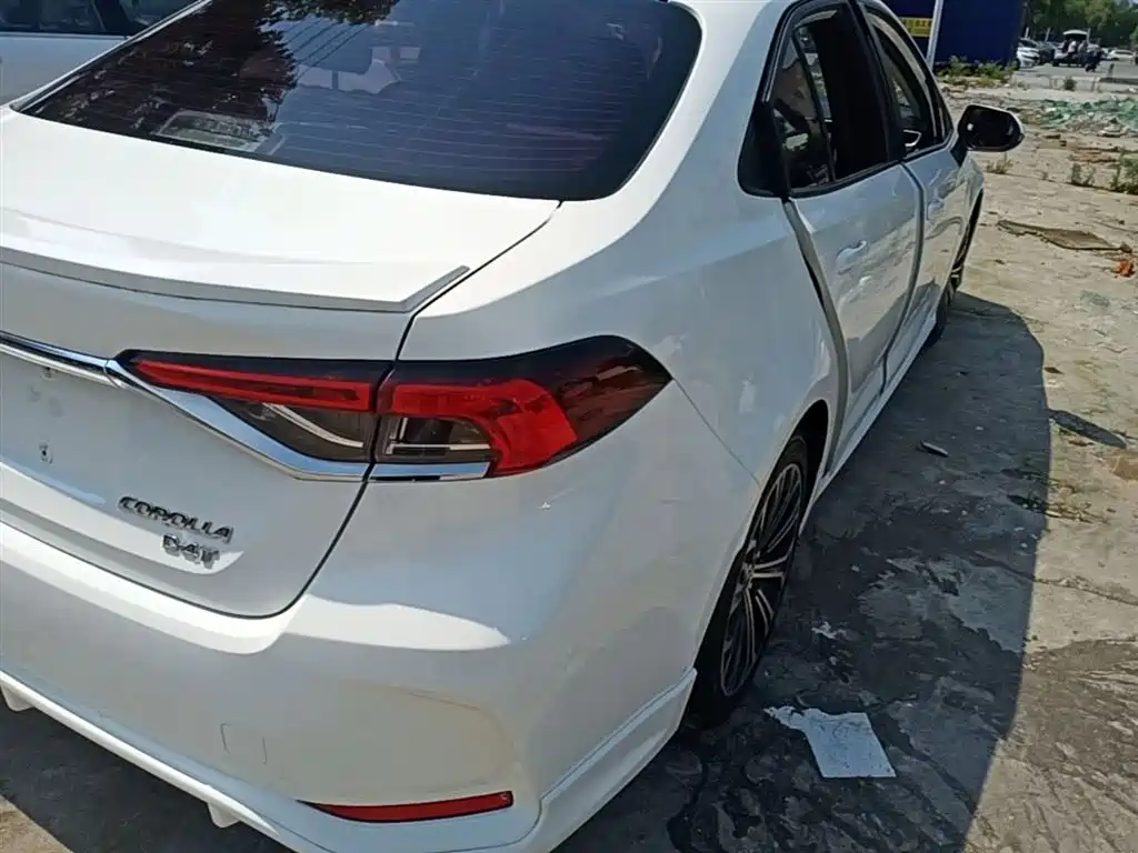 Toyota Corolla 2019 1.2T S-CVT Sport Edition фото 8