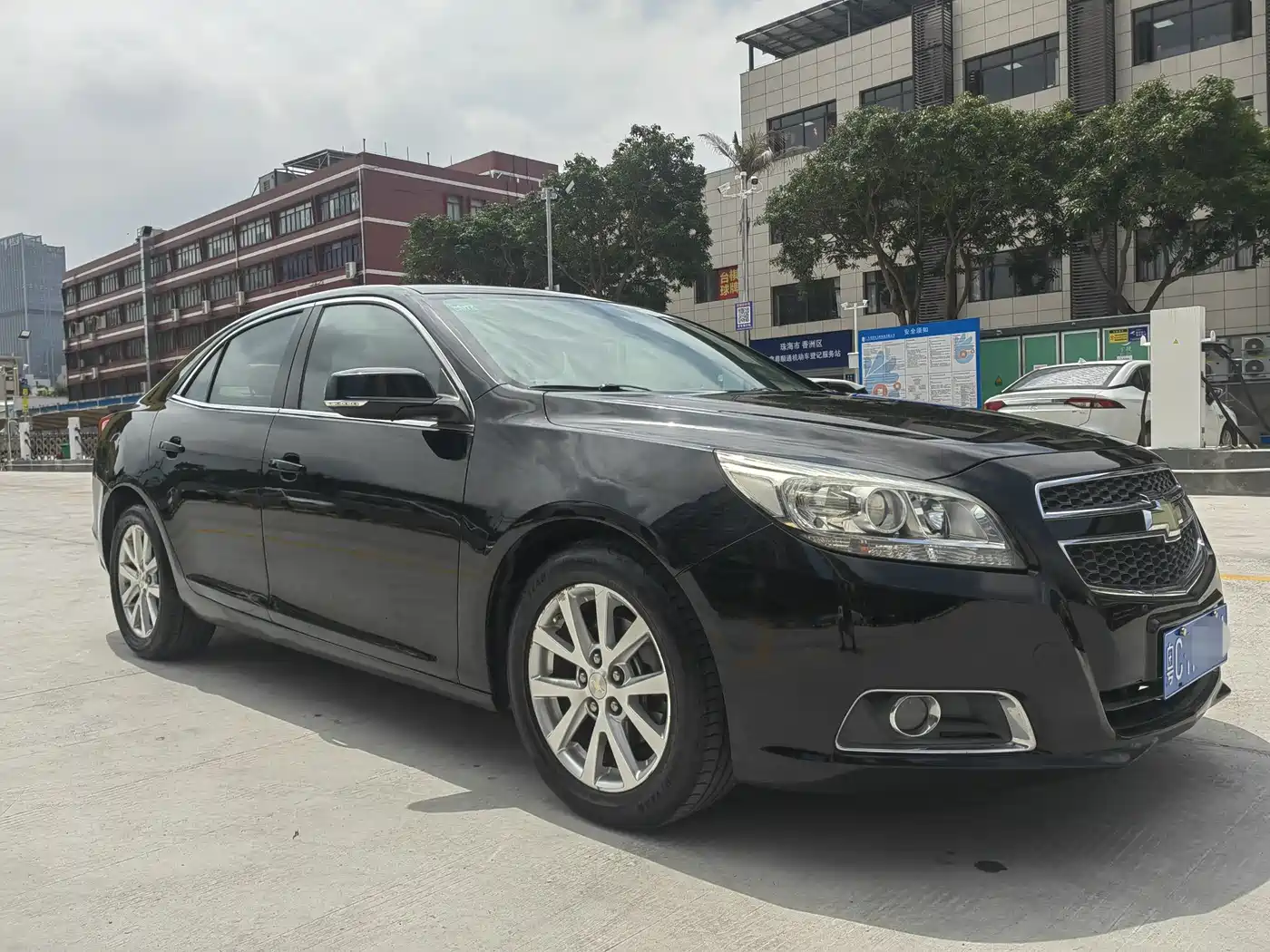 Chevrolet Malibu 2013 2.0L Automatic Luxury Edition фото 4
