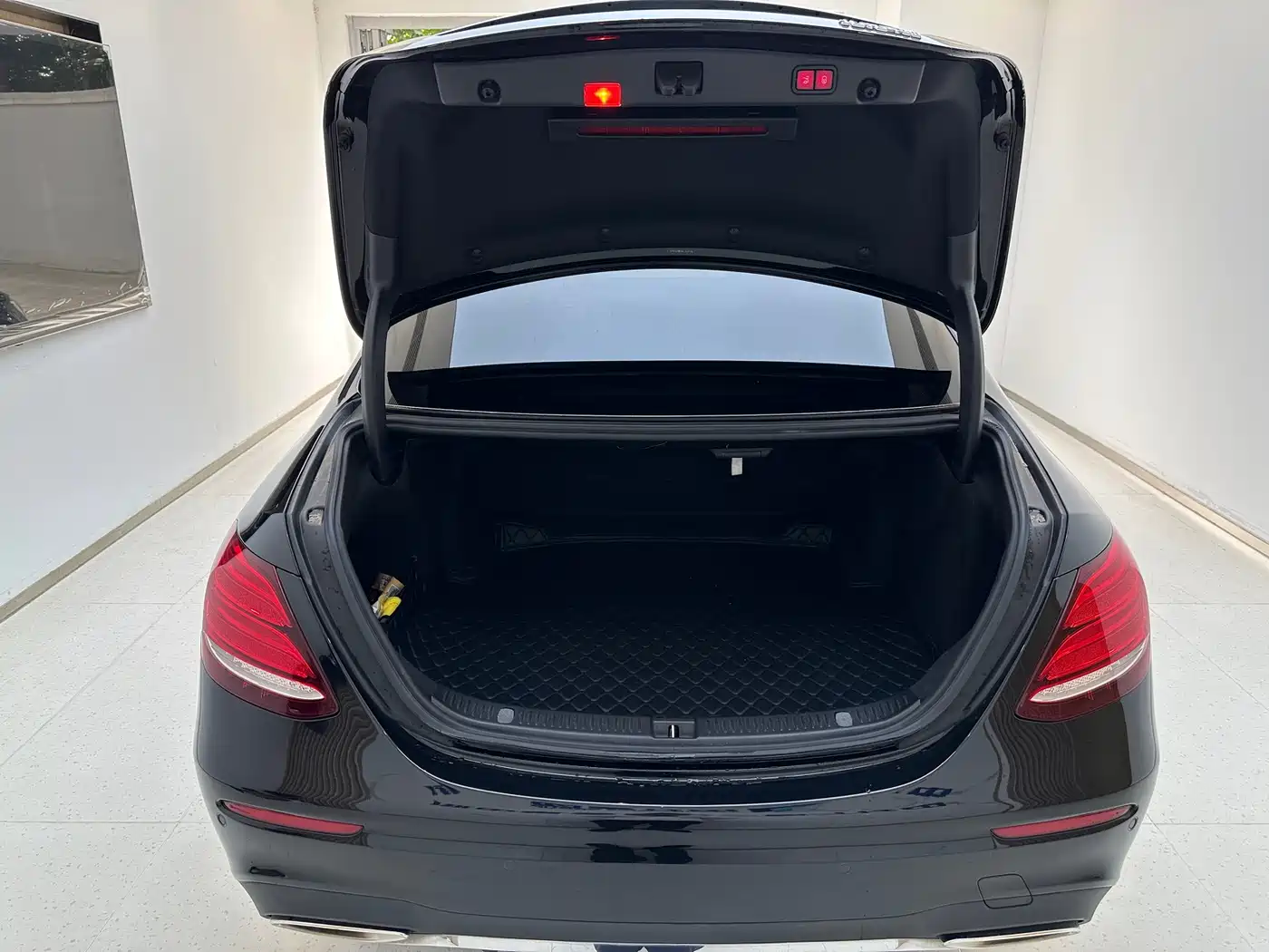 Mercedes-Benz E-Class 2019 E 300 L Luxury фото 11