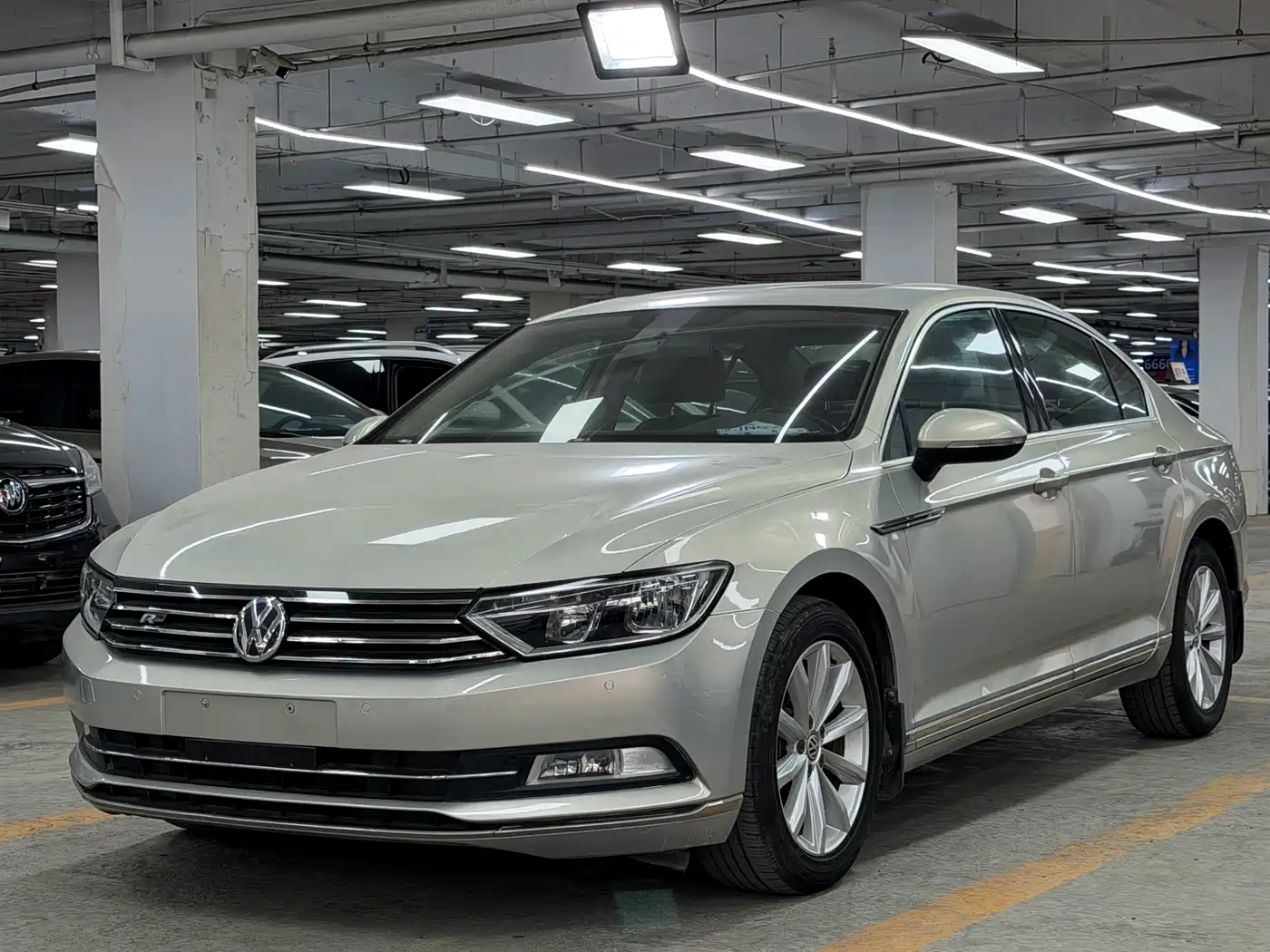 Volkswagen Magotan 2017 330TSI DSG Leading