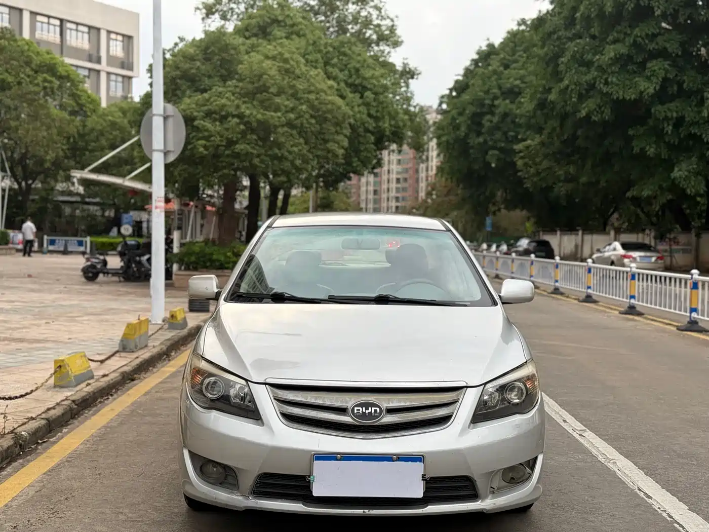BYD L3 2013 1.5L Automatic Comfort фото 2