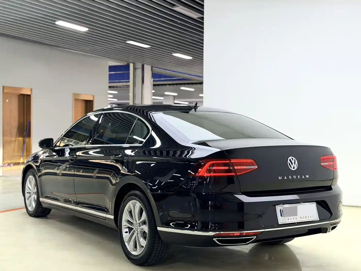 Volkswagen Magotan 2019 330TSI DSG Luxury Class China VI фото 4