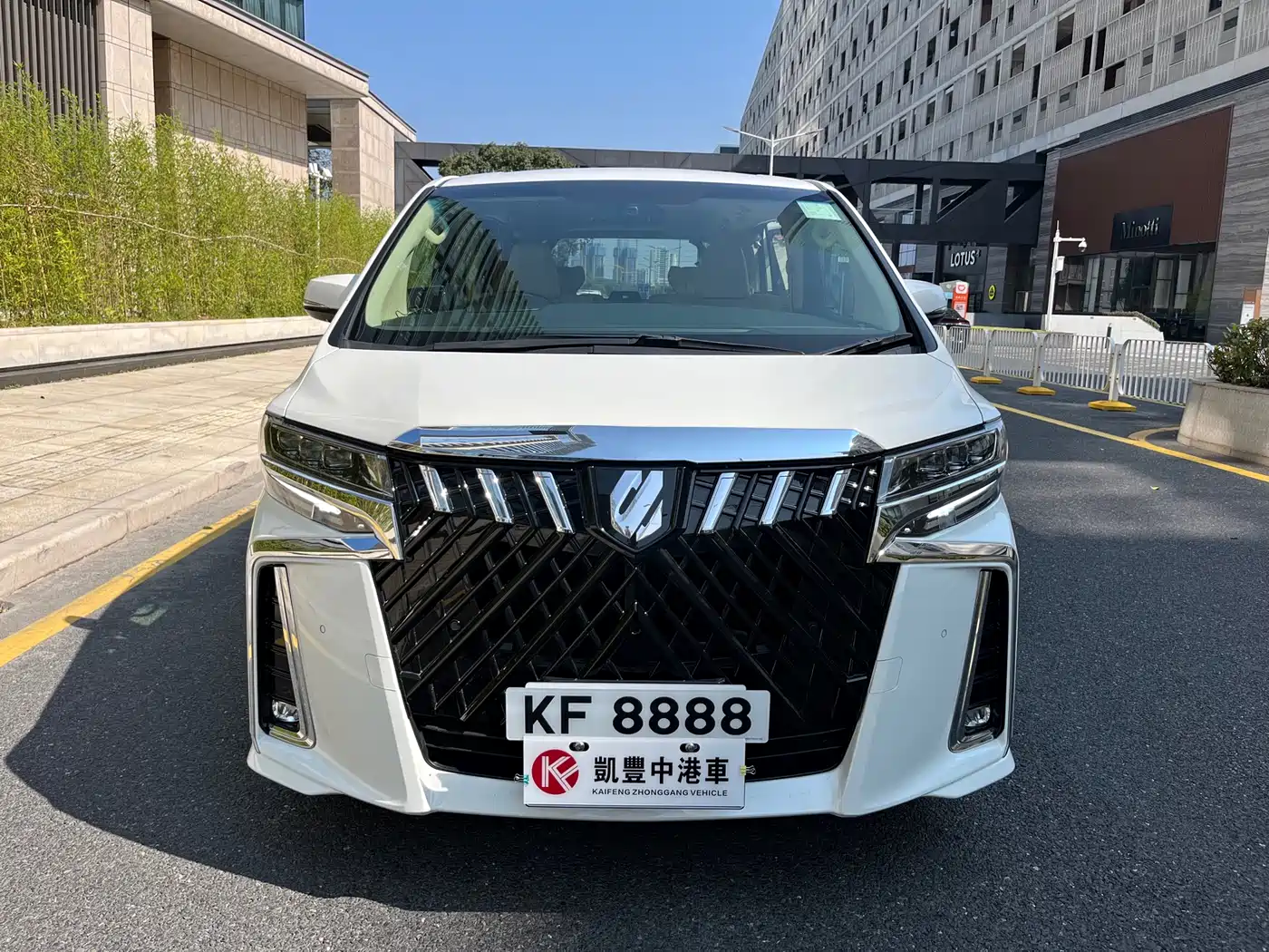 Toyota Alphard 2015 3.5L Luxury Edition фото 2