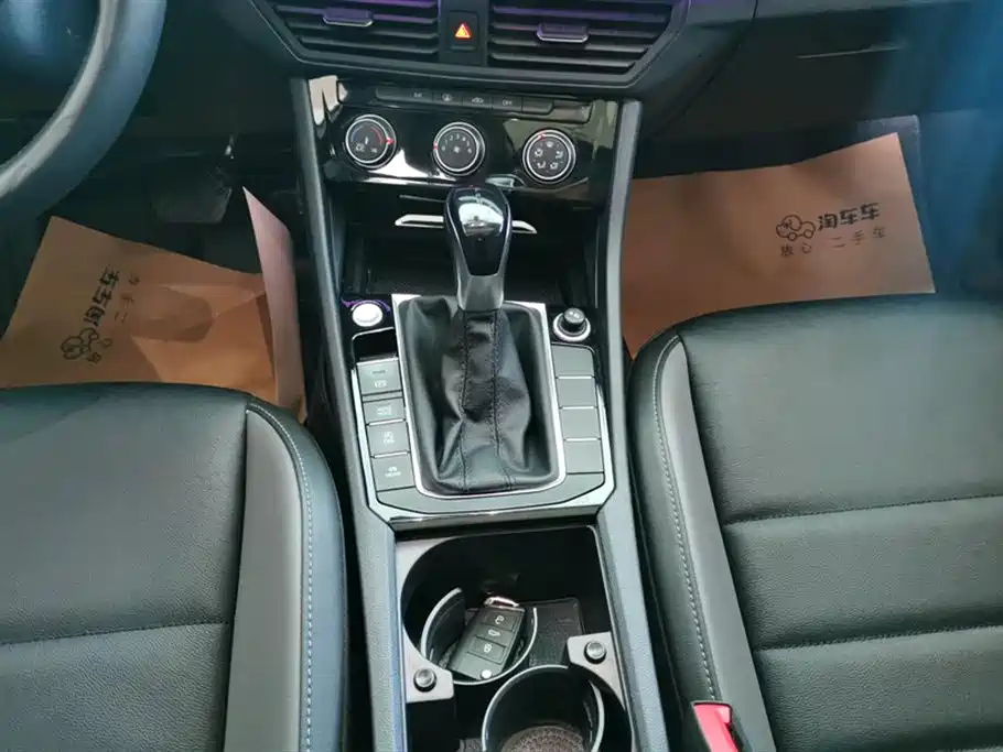 Volkswagen Sagitar 2022 280TSI DSG Surpassing Edition фото 16