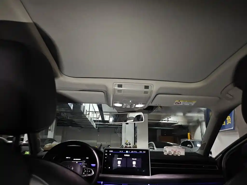 Volkswagen Sagitar 2023 300TSI DSG Surpassing Edition фото 9
