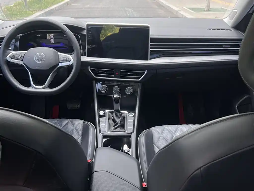 Volkswagen Sagitar 2023 300TSI DSG Surpassing Edition фото 12