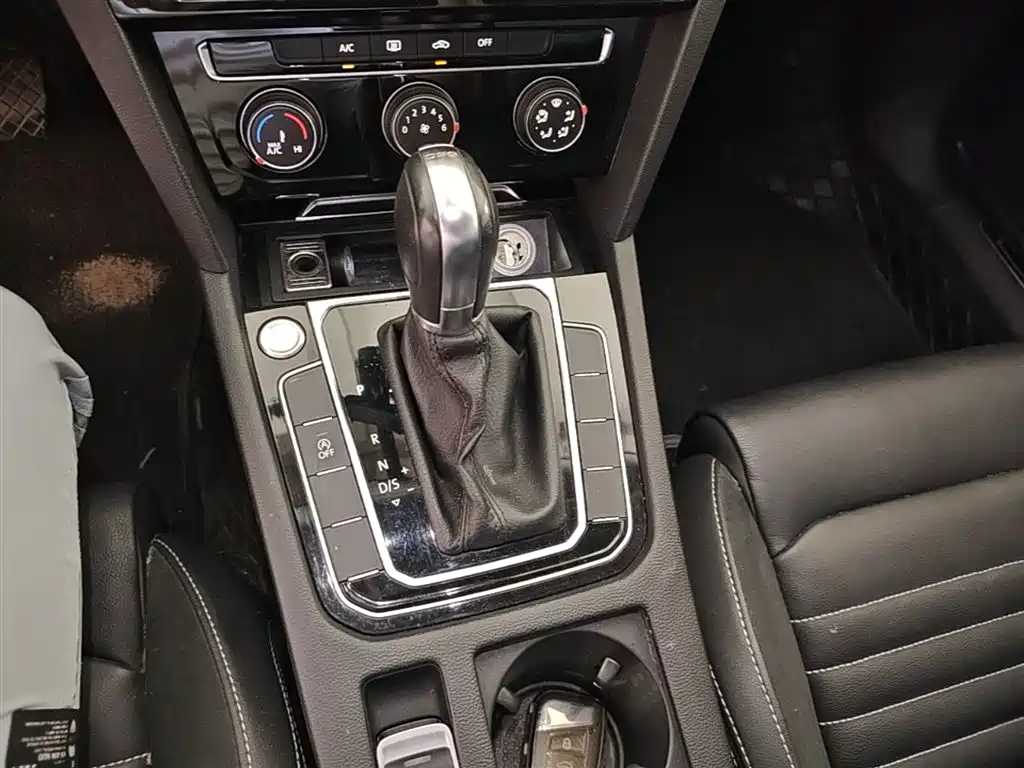 Volkswagen Magotan 2020 280TSI DSG Comfort фото 14