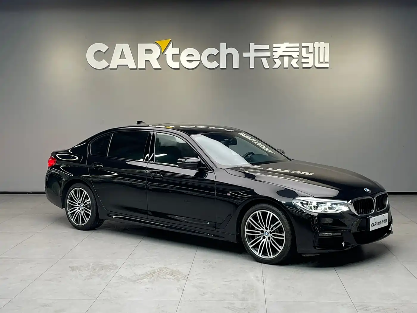 BMW 5 Series 2019 530Li Premium M Sport Package фото 3