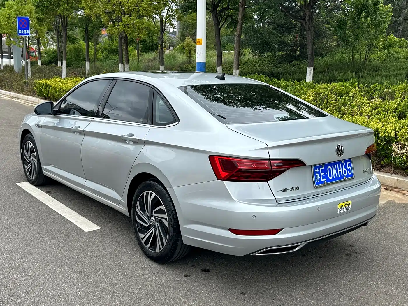 Volkswagen Sagitar 2021 280TSI DSG Luxury Smart Connect фото 7