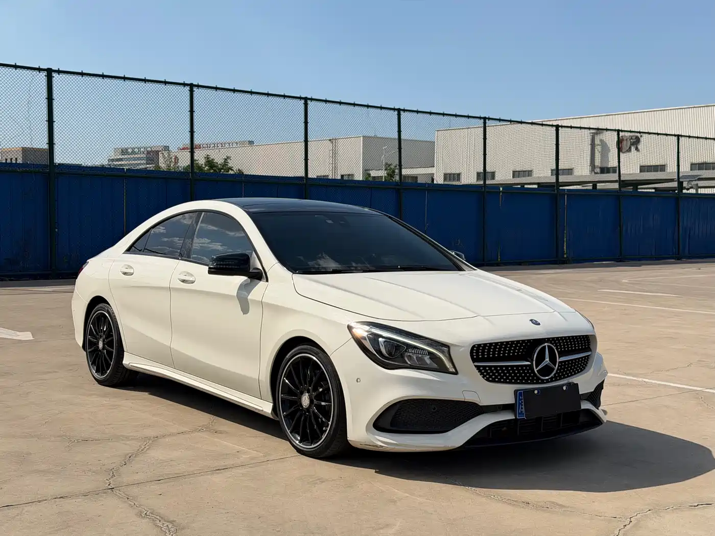 Mercedes-Benz CLA (Import) 2017 CLA 220 4MATIC фото 3