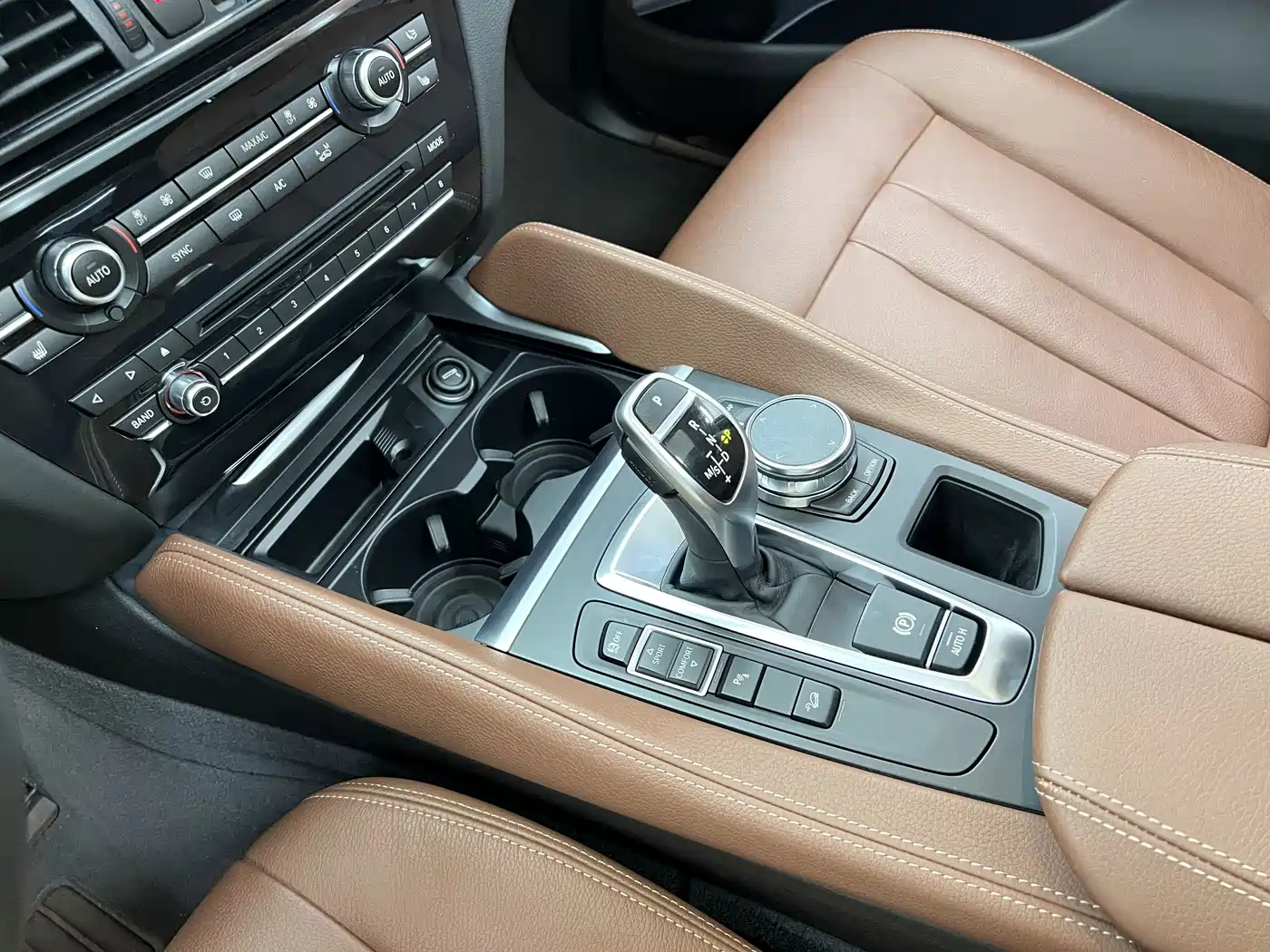 BMW X6 2018 xDrive35i Leading Model фото 25