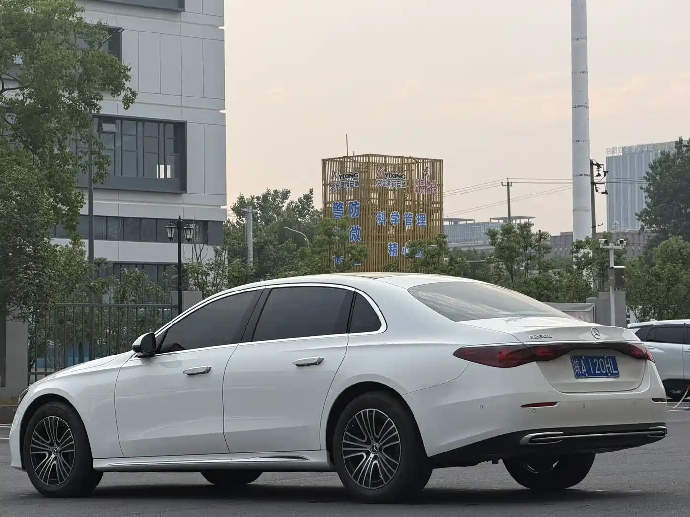 Mercedes-Benz E-Class 2024 Model E 260 L фото 7