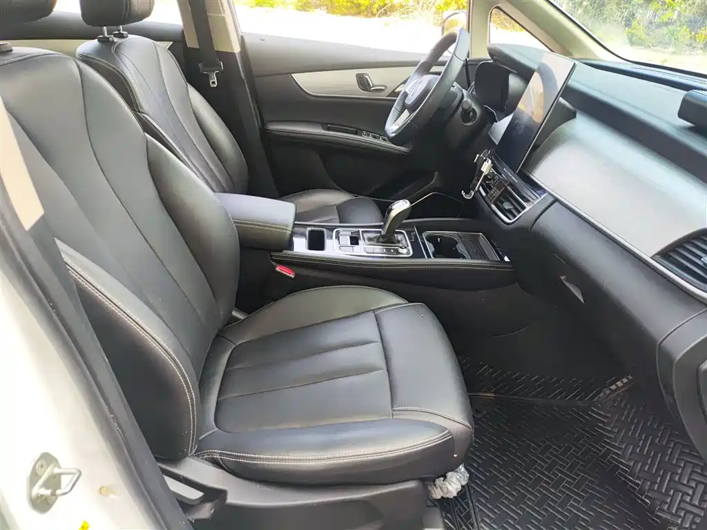 BYD Song MAX 2021 Upgrade 1.5T Automatic Premium Edition 6-Seater фото 25