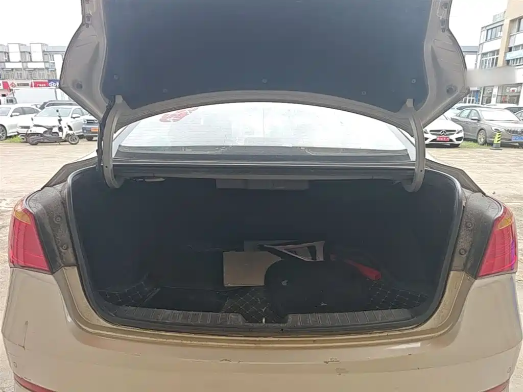 Hyundai Mistra 2014 1.8L Auto Smart GLS фото 19