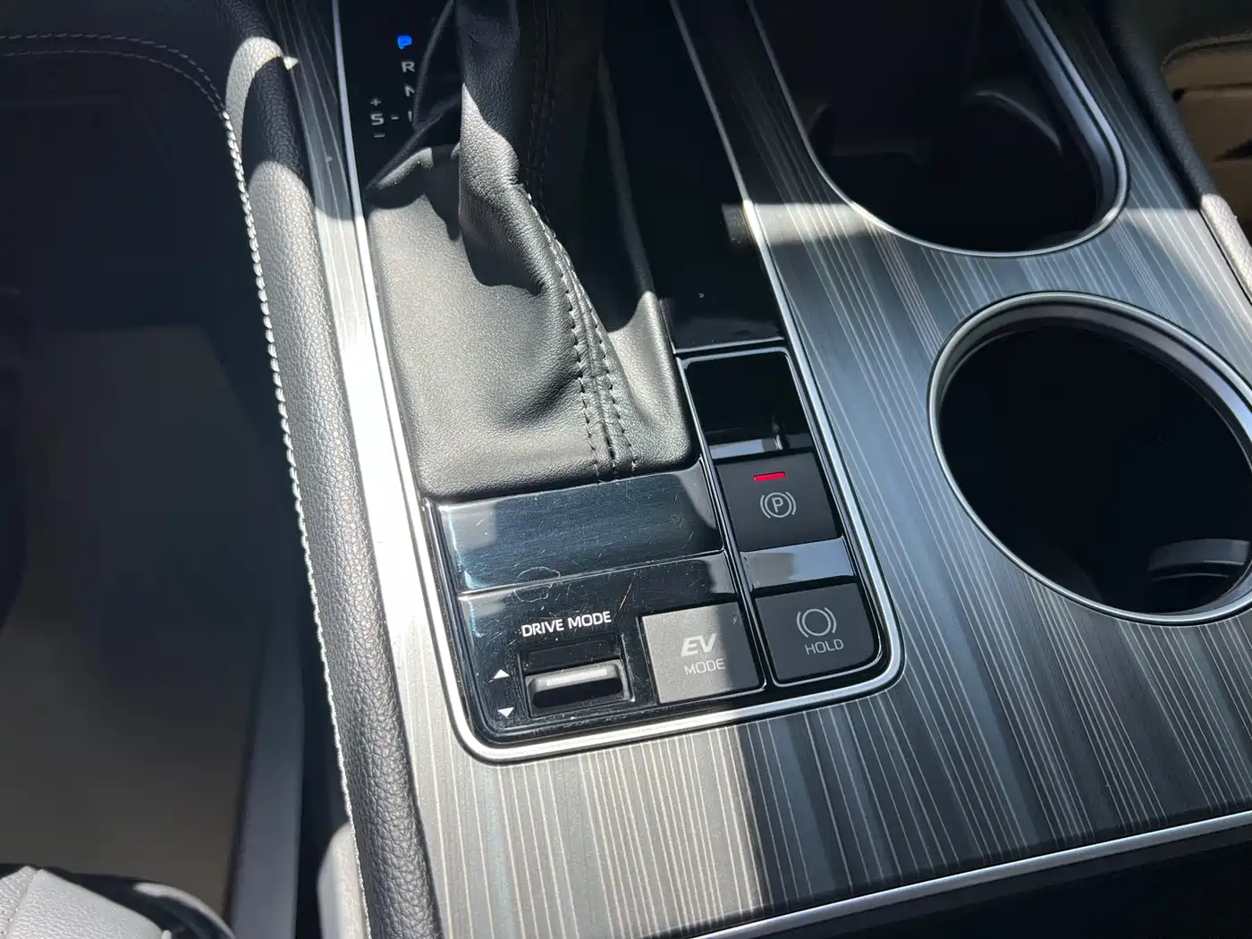 Toyota Sienna 2021 2.5L Hybrid Premium Edition фото 4