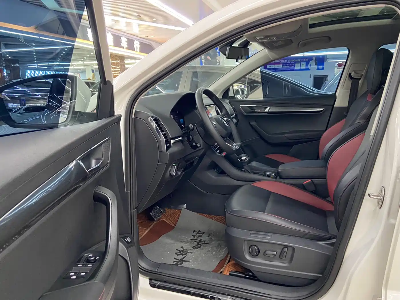 Škoda Karoq 2022 TSI280 Luxury Edition фото 7