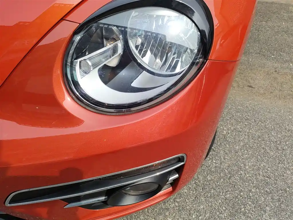 Volkswagen Beetle 2018 180TSI Easy Joy Edition фото 24