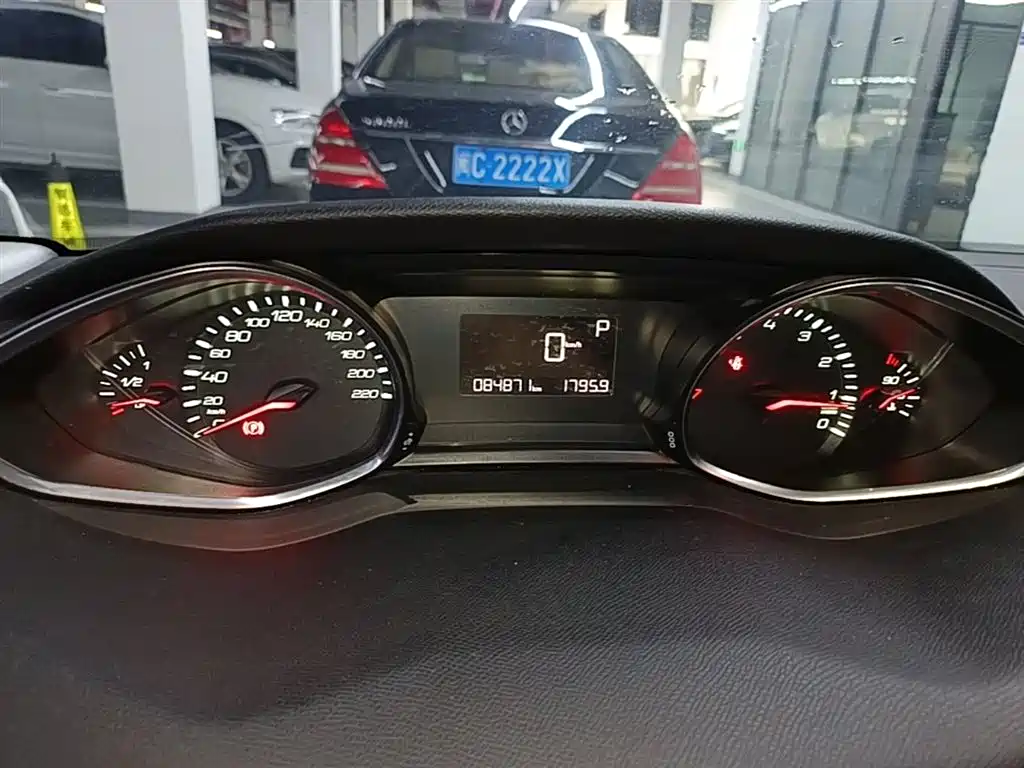 Peugeot 308S 2015 1.2T Auto Elegance Edition фото 12
