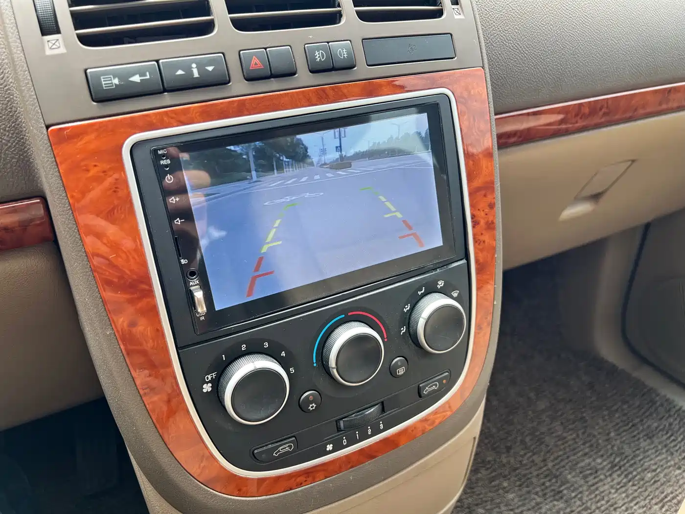 Buick GL8 2011 2.4L LT Executive Edition фото 19