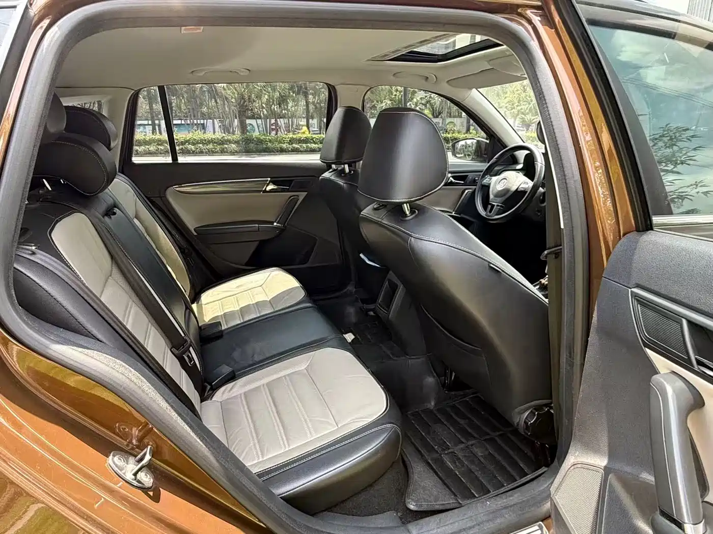 Volkswagen Gran Lavida 2014 1.4TSI DSG фото 15