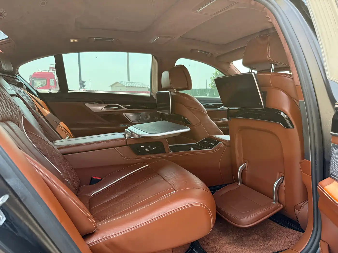 BMW 7 Series 2018 740Li xDrive Premium Type M Sport Package фото 10