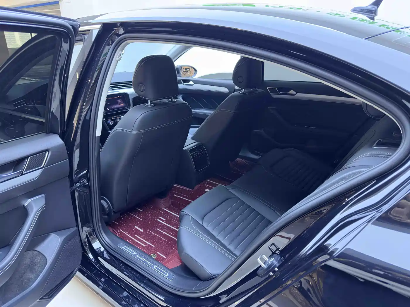 Volkswagen Magotan 2023 2 Million Units Commemorative Edition 280TSI DSG Comfort фото 9