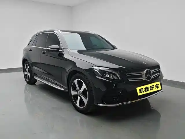 Mercedes-Benz GLC 2018 GLC 260 4MATIC Luxury фото 3