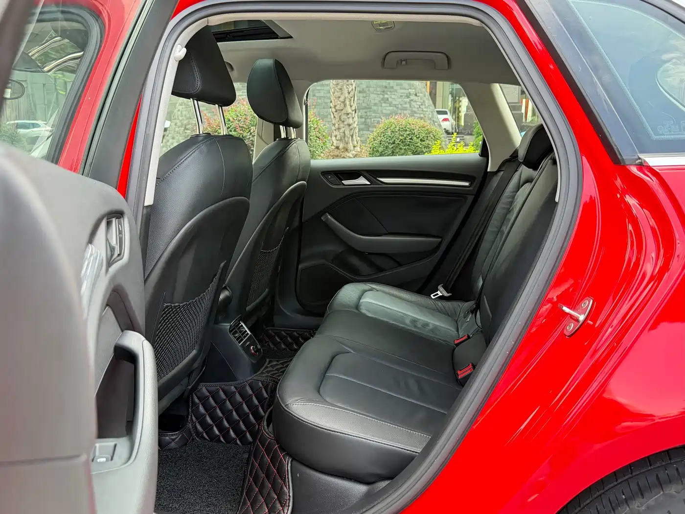 Audi A3 2015 Sportback 40 TFSI Automatic Comfort фото 6